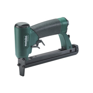 Metabo Druckluft-Klammergert DKG 80/16 (601564500); Kunststoffkoffer